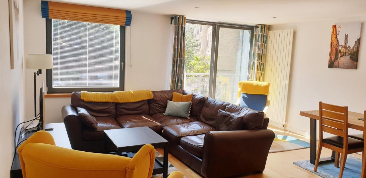 Altido Alluring 3br Apt Near The Centre With Parking Appartement