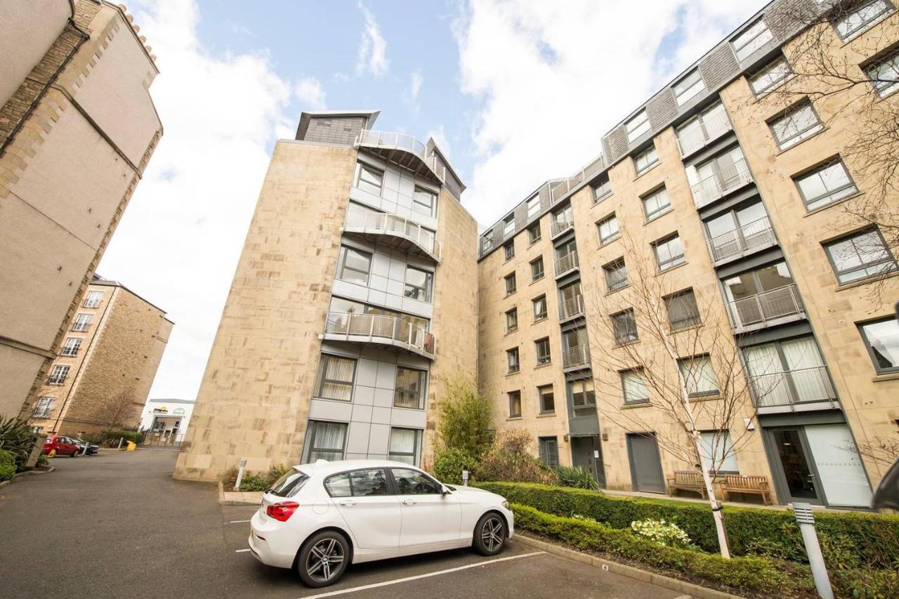 Altido Alluring 3br Apt Near The Centre With Parking Appartement Édimbourg